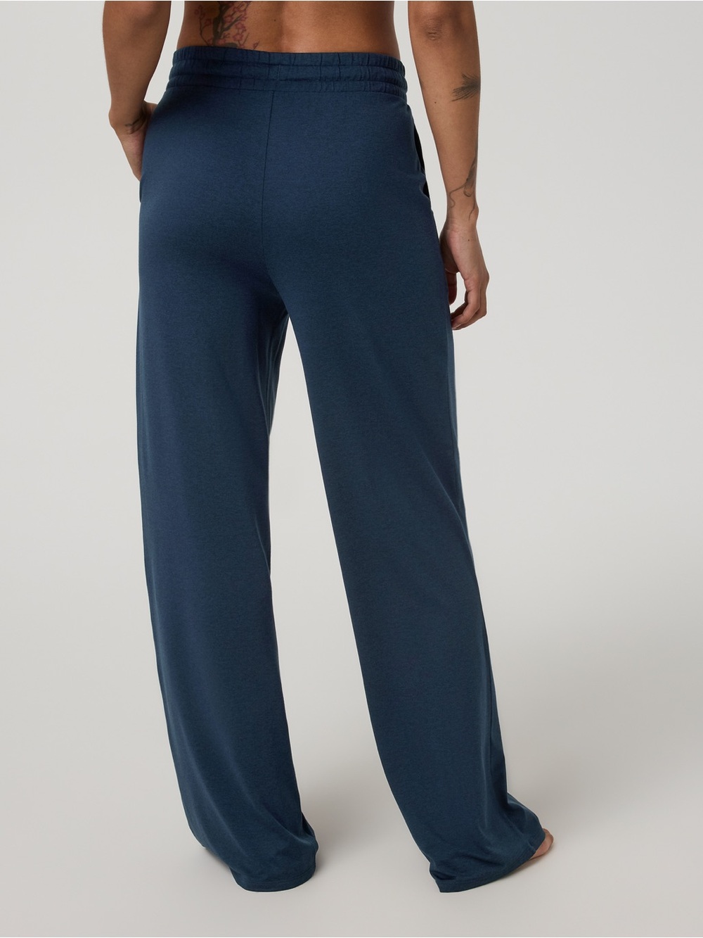 Vuori Halo Essential Wideleg Pant Blue Coast Heather S - Picture 4 of 11